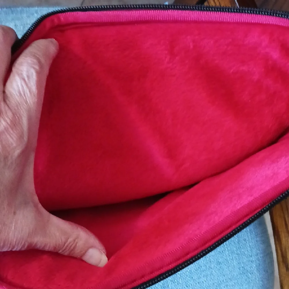 Black Tablet Quilted Sleeve
